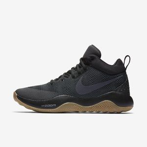 NEW - Nike Zoom Rev Basketball Shoes Black. USM 10